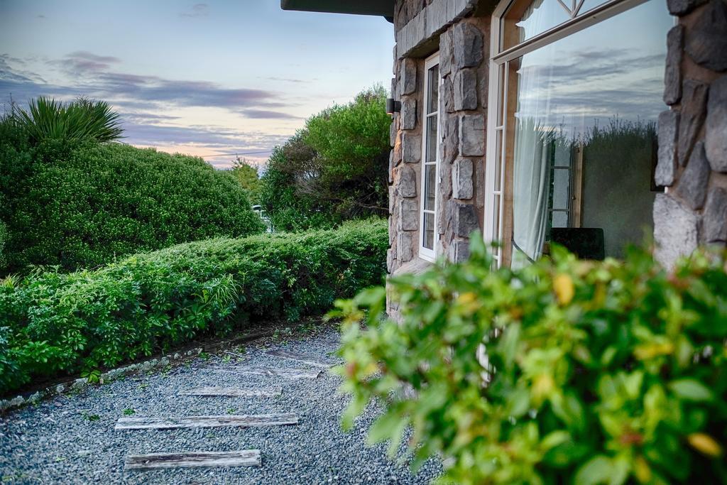 Tauhara Sunrise Lodge Taupo Exterior photo